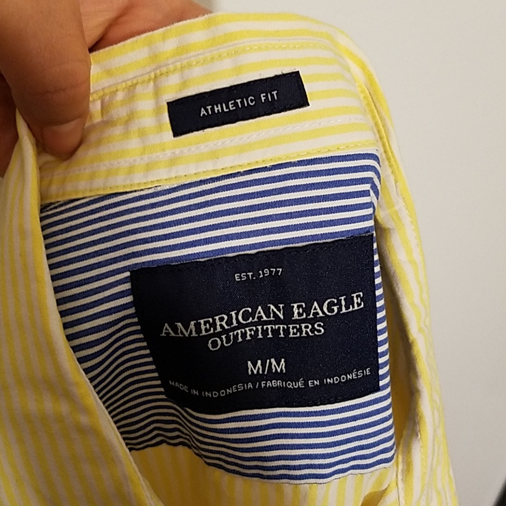 American Eagle Yellow Button Down Size M - image 3